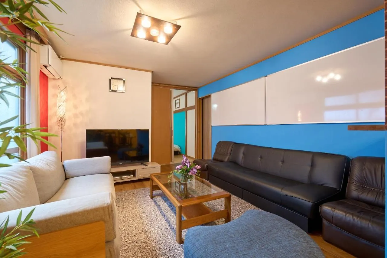Shinjuku Luxury House/107㎡/16P Villa Tokyo